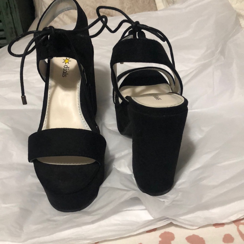Heels - Picture 2 of 2